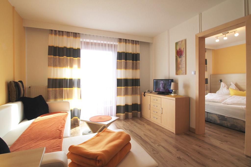 Seepension Neubacher Kg Nussdorf am Attersee Δωμάτιο φωτογραφία