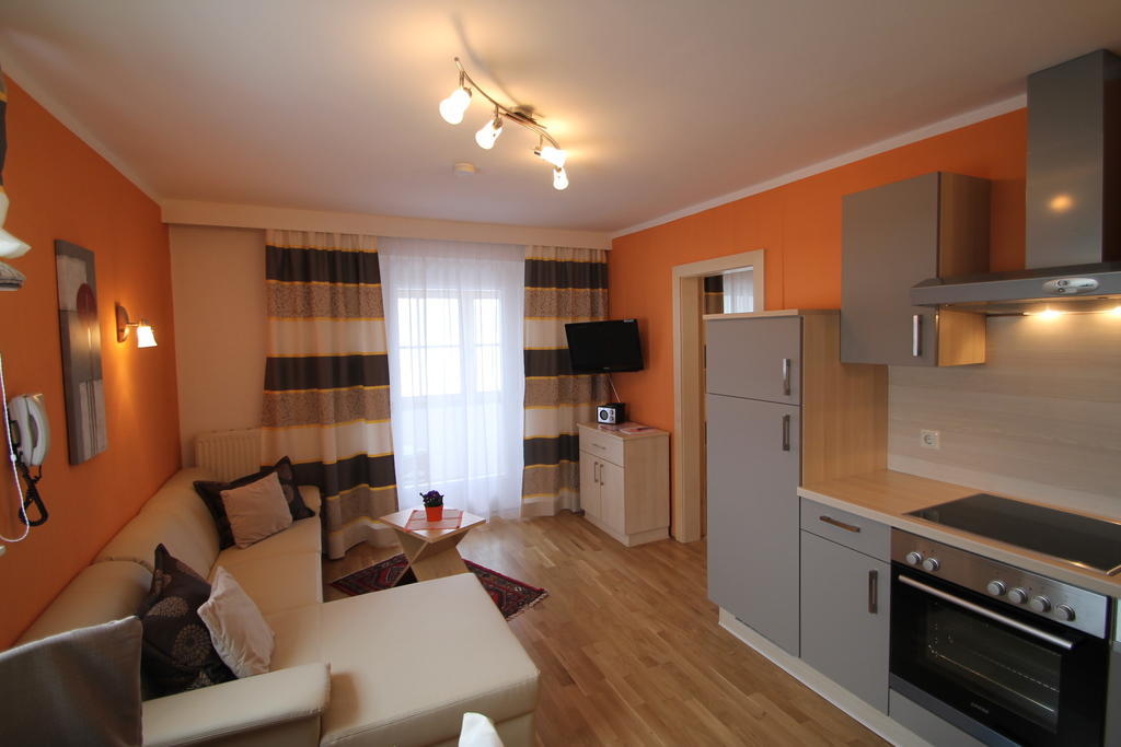 Seepension Neubacher Kg Nussdorf am Attersee Δωμάτιο φωτογραφία